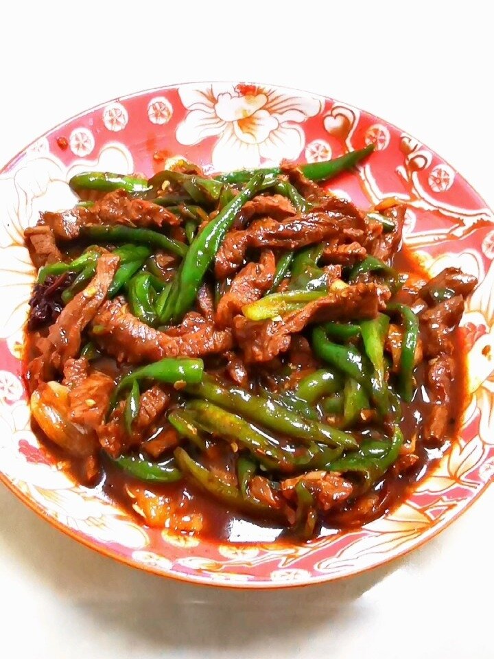 尖椒牛柳家常版,不仅好吃做法也简单