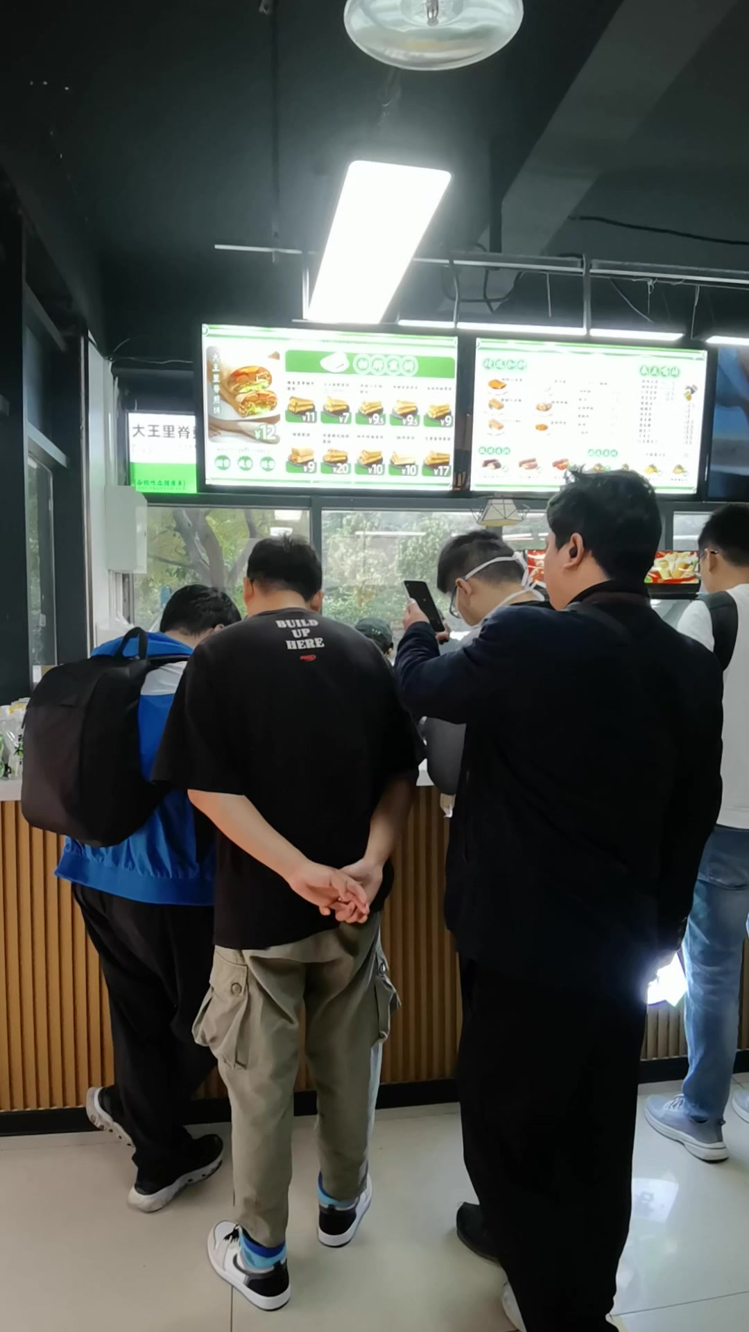饼小君杂粮煎饼总部在哪里？南京有200家门店