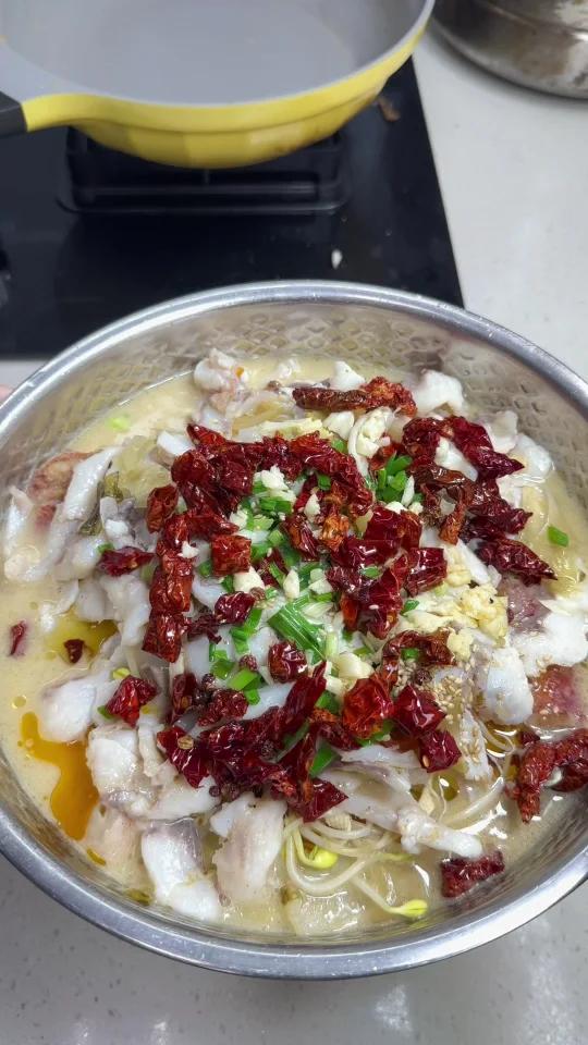 小白也可以在家做出比餐馆都好吃的酸菜鱼！