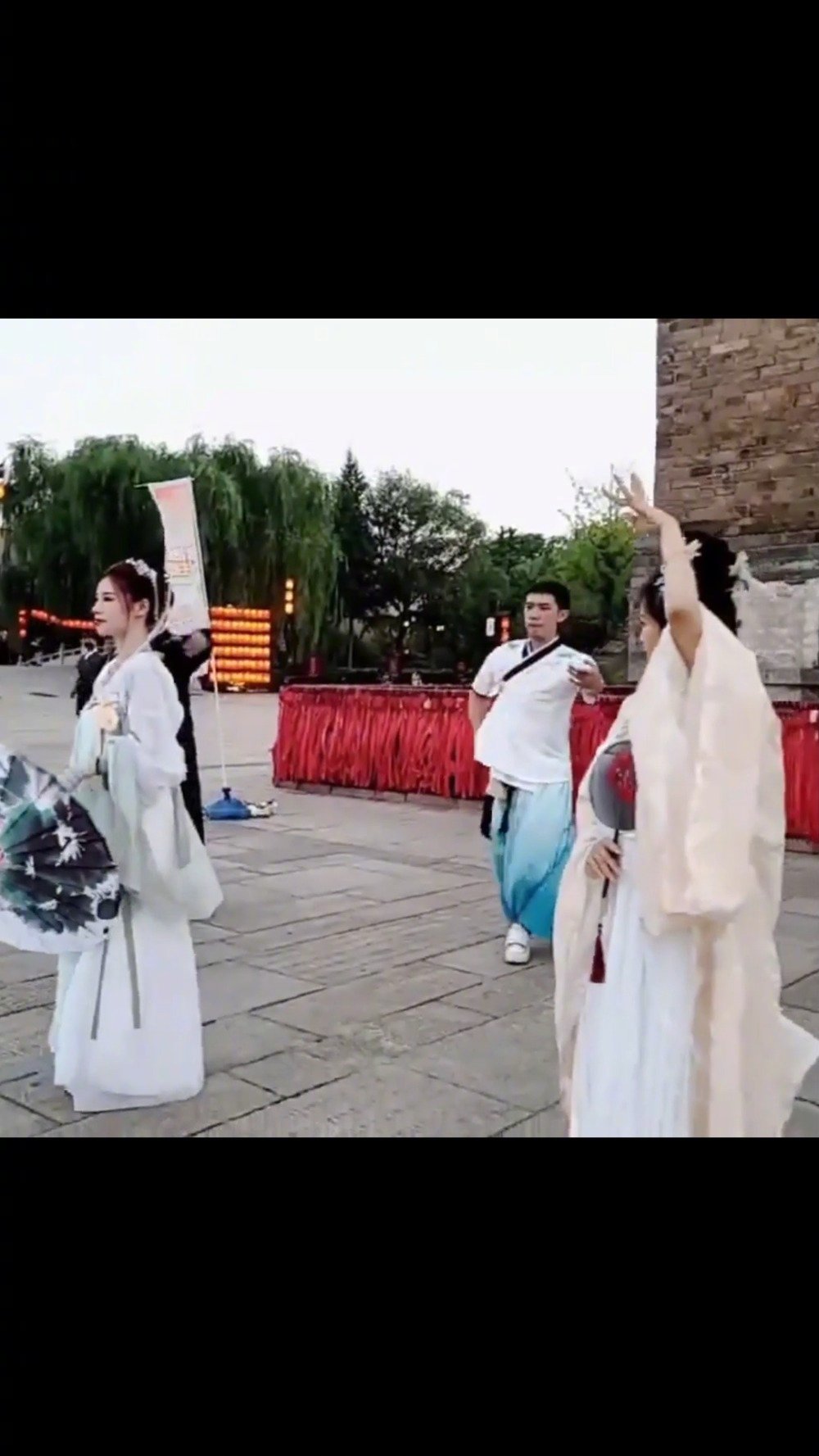 舞起来啦!小心正直博 王雨檬_ 北京小王哥 青台miss ixm解说小漠 人间尤物小桃子 