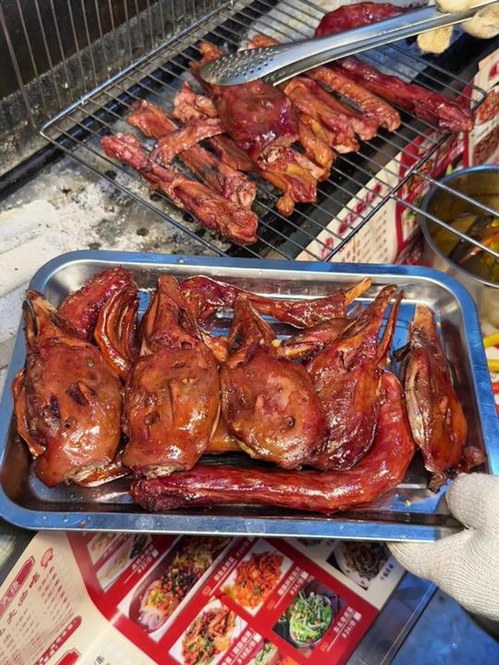 在长春发现一家宝藏烧烤店！烤串巨香！