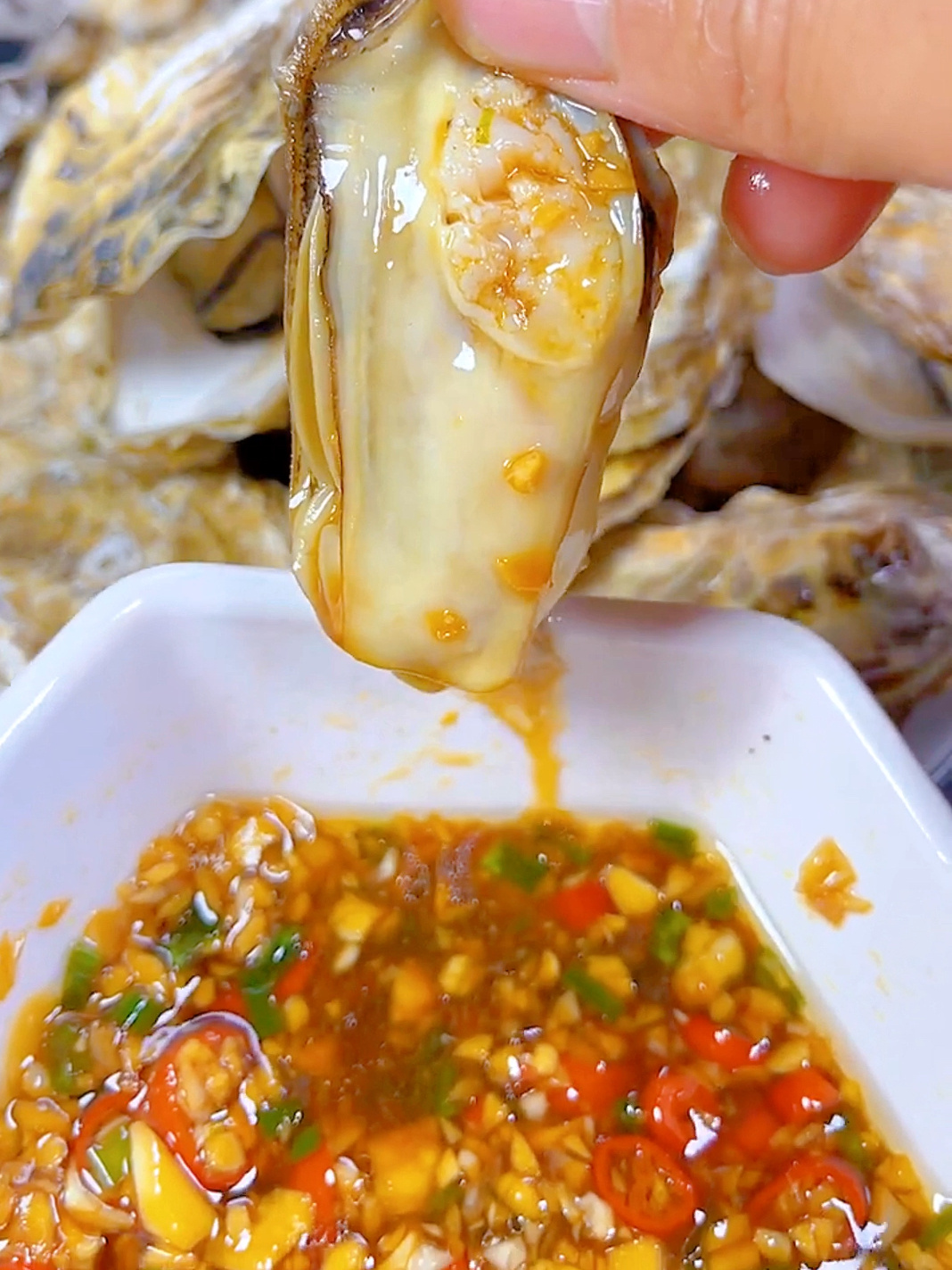 清蒸生蚝蘸料汁～简单又好吃