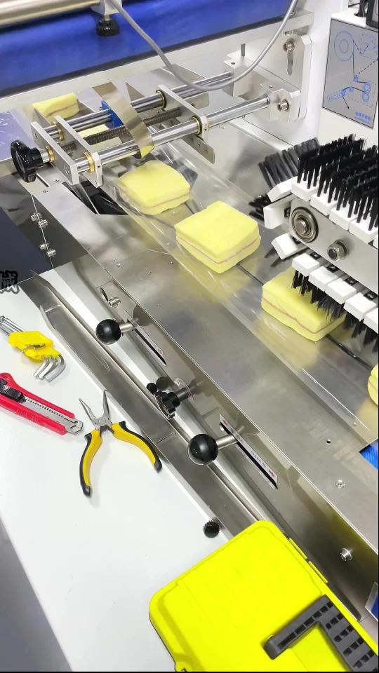 蛋糕无托盒包装机 食品打包套袋机自动包装机 面包包装机