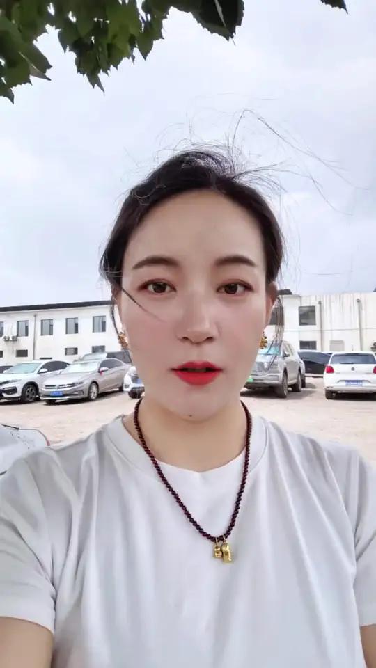 天天吃串串香、麻辣烫、螺蛳粉,喜欢重口味的年轻人都看完这个视频,可能会让你以后少吃。很多人