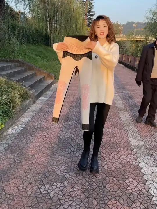 小个子加绒加厚鲨鱼裤，面料做了升级版质量特别好，保暖的同时一点也不显臃肿保暖又好看谁穿谁好