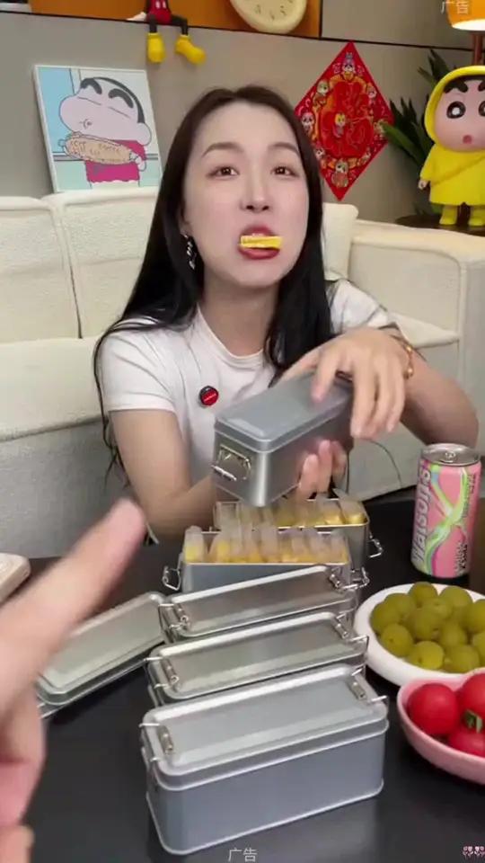 厦门地道的凤梨酥,还是铁盒包装赶紧薅!超便宜超划算零食推荐糕点