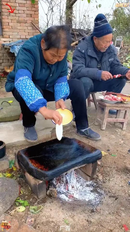 老潼关肉夹馍 老潼关肉夹馍 来活动了,千层饼 这也太好 在家做美食 快来一起尝个鲜
