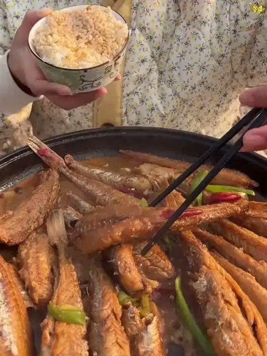 L红娘子鱼 特产红娘鱼六角鱼它是深海鱼 没有小刺 煎着吃烧着吃都是非常的下粥下饭