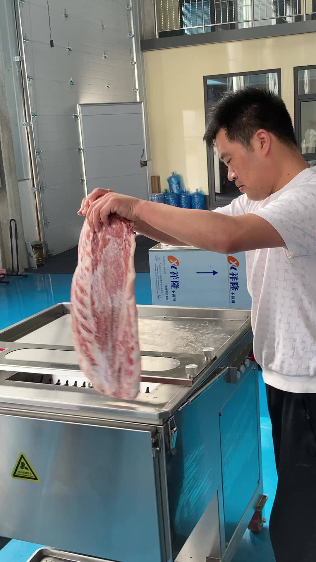 鲜肉切条机 肉类食品加工 省时省力 冻肉可切,带骨肉可切一次成条二次成块 切口整齐没碎渣