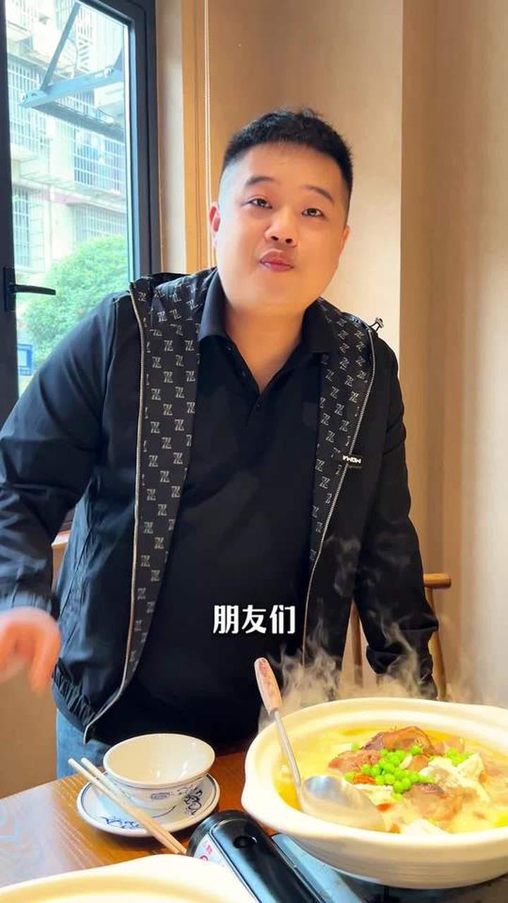 快来品尝美味的火锅新菜