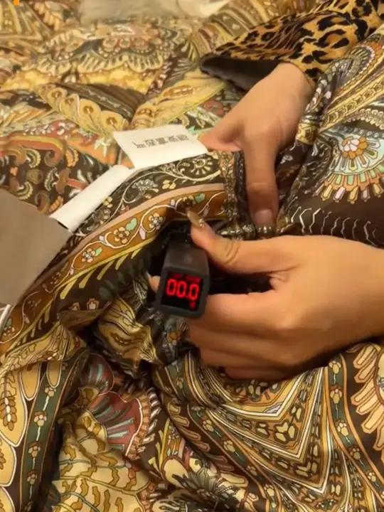 蓬松轻盈保暖大克重,超值95鹅绒被,母婴级品质,安心又暖心!鹅绒被 蓬松轻盈 保暖又好看 