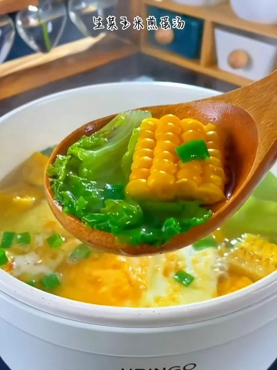生菜玉米煎蛋汤,晚餐不知道吃什么?试试这样做 好喝