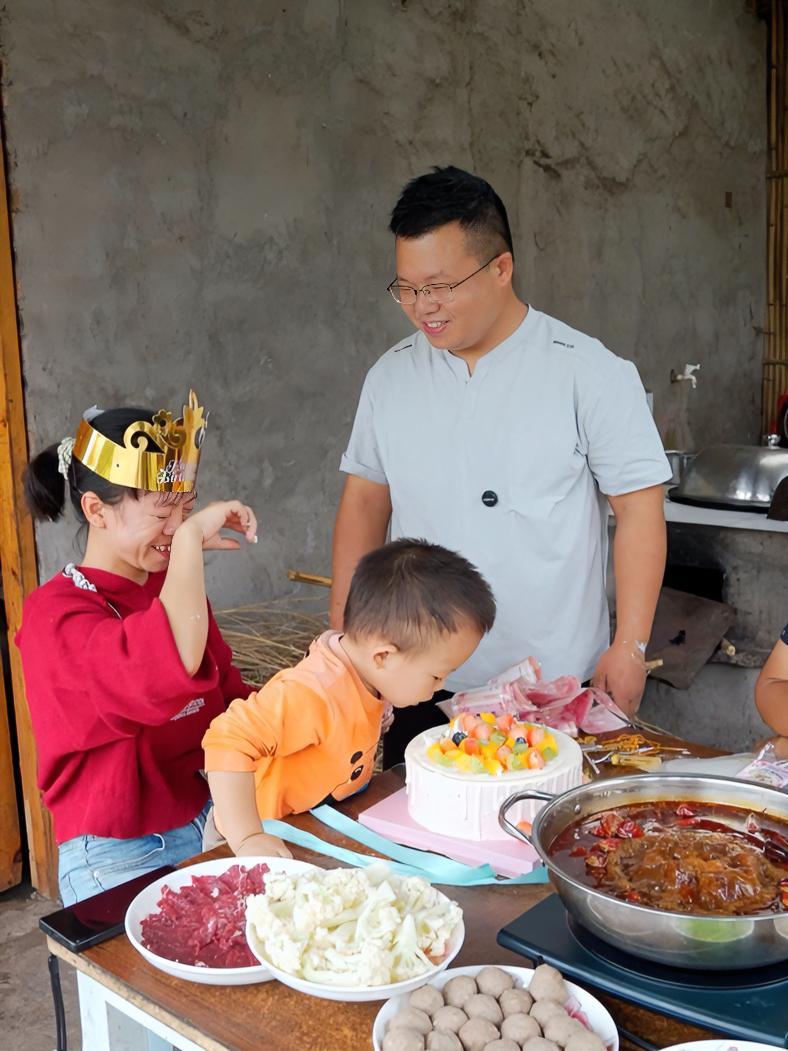 佳玲生日桃子精心制造浪漫,一起生活五年了,祝我们越来越幸福 我的乡村生活 农村生活