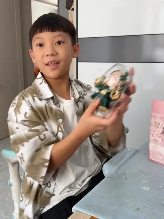      我的男孩九周岁生日快乐 一生中单数年龄最大的一年. 意味着你走出童年.步入少年了