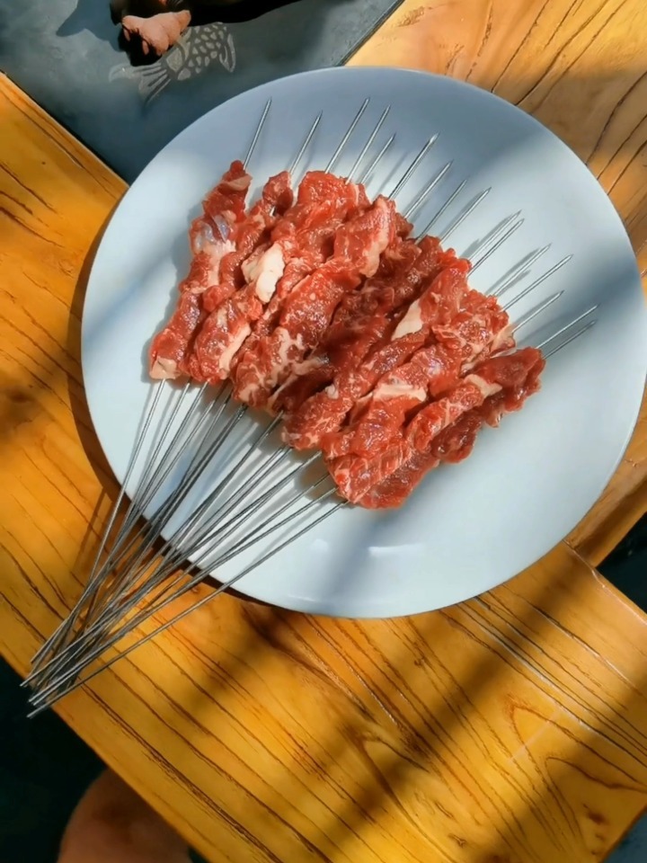 烤牛肉选哪个部位好吃