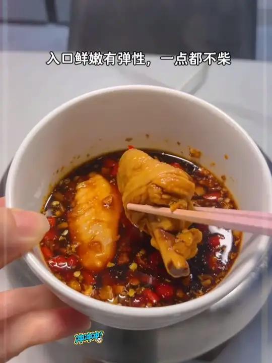 海南椰子鸡 海南我来了哈哈哈～这个味道太正宗了,汤鲜味美鲜嫩无比 美食推荐 太好吃了A