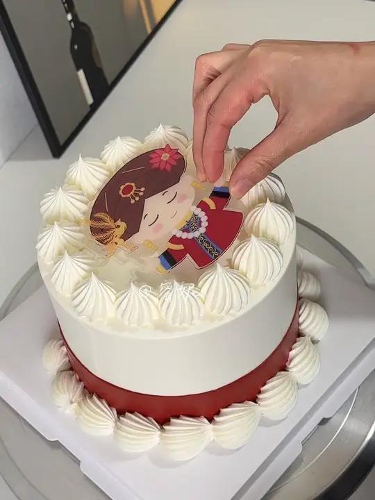 女士款蛋糕,左下角同款生日蛋糕裱花教程蛋糕装饰蛋糕
