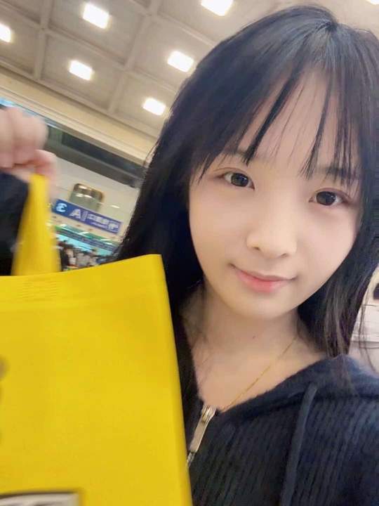 武汉买周黑鸭,毛嘴买毛嘴卤鸡哈哈
