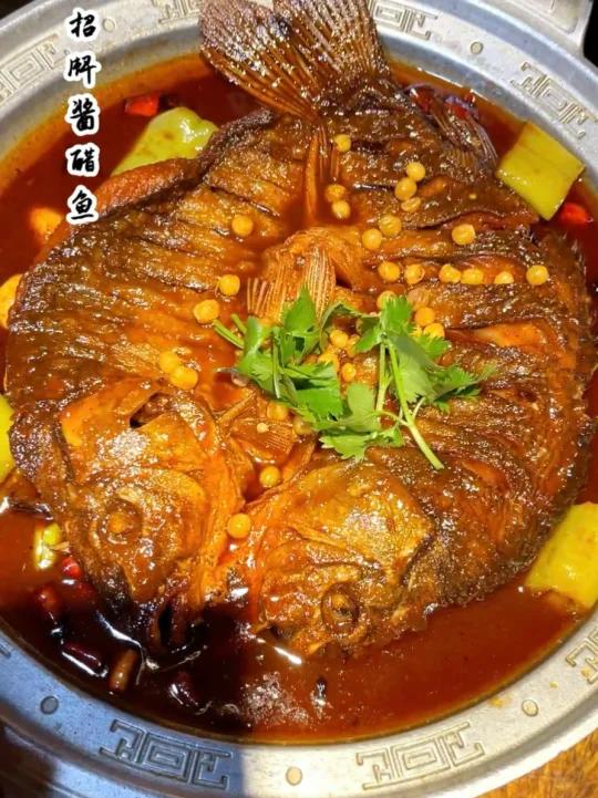 保定华电一校对面开了六七年的家常菜馆,酱醋鱼、东北锅包肉都是老味家常菜