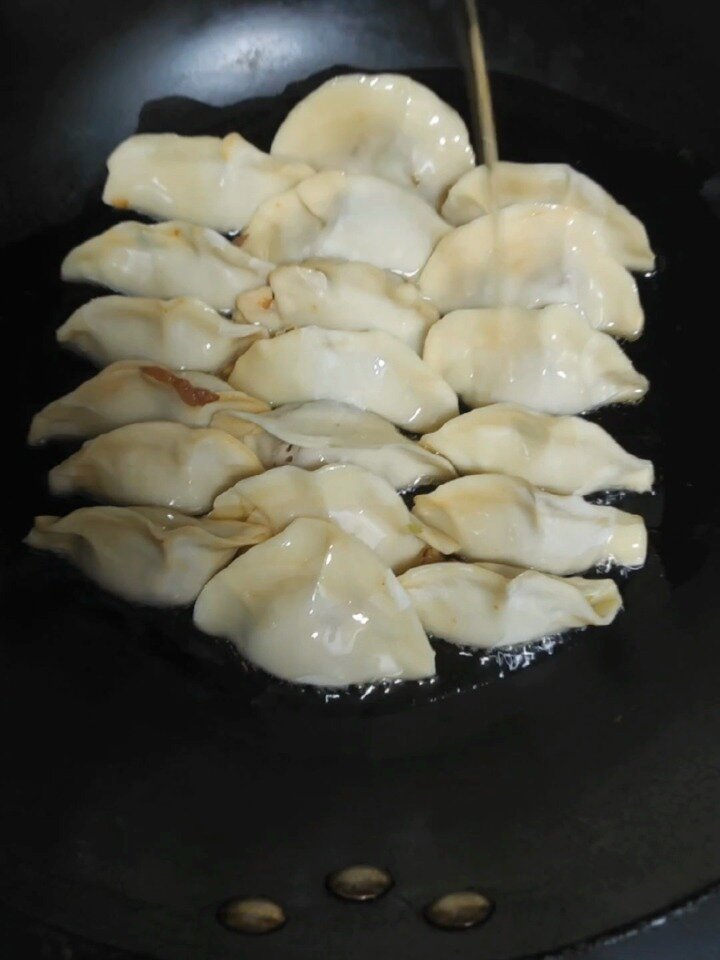没有平底锅也能做煎饺
