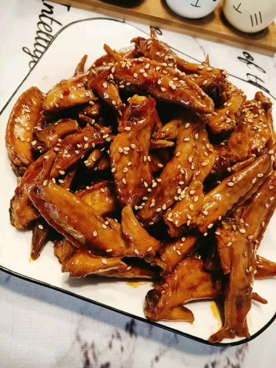 口感一级棒的鸡翅尖来喽