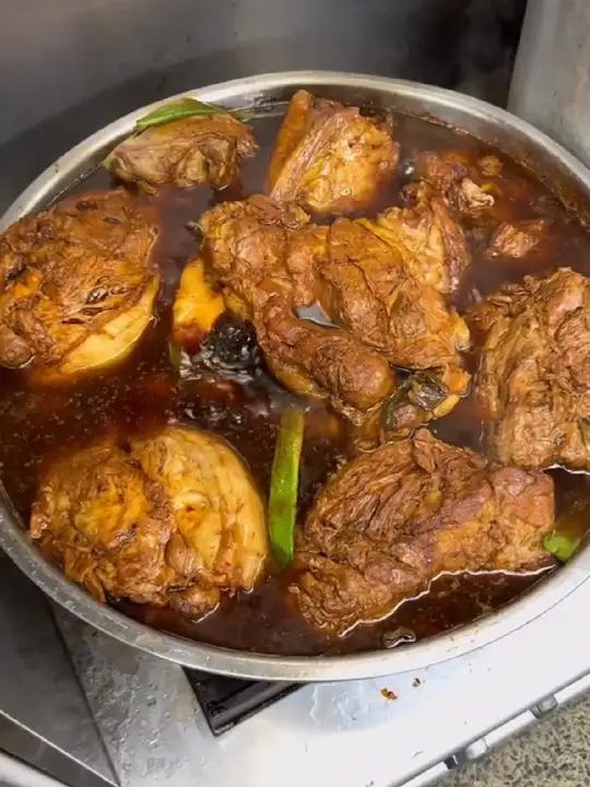 好吃的卤肉面 美食 面条 吃货 夜宵 深夜放毒