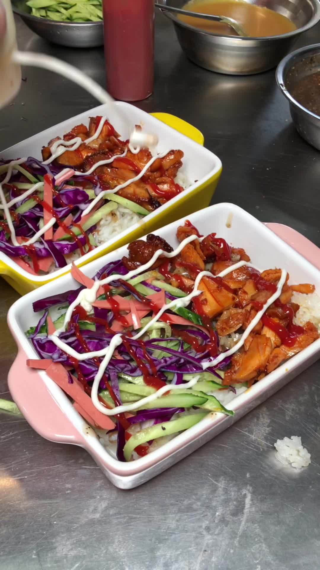 小本创业好项目 学校食堂 烤肉拌饭脆皮鸡饭 烤肉拌饭