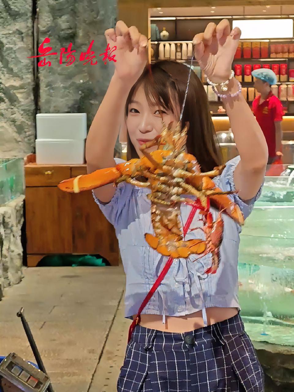 听说这是来岳阳必打卡的一家店?把“水族馆”都搬进店里的小罗鱼蟹馆到底有什么不一样?洞庭天下