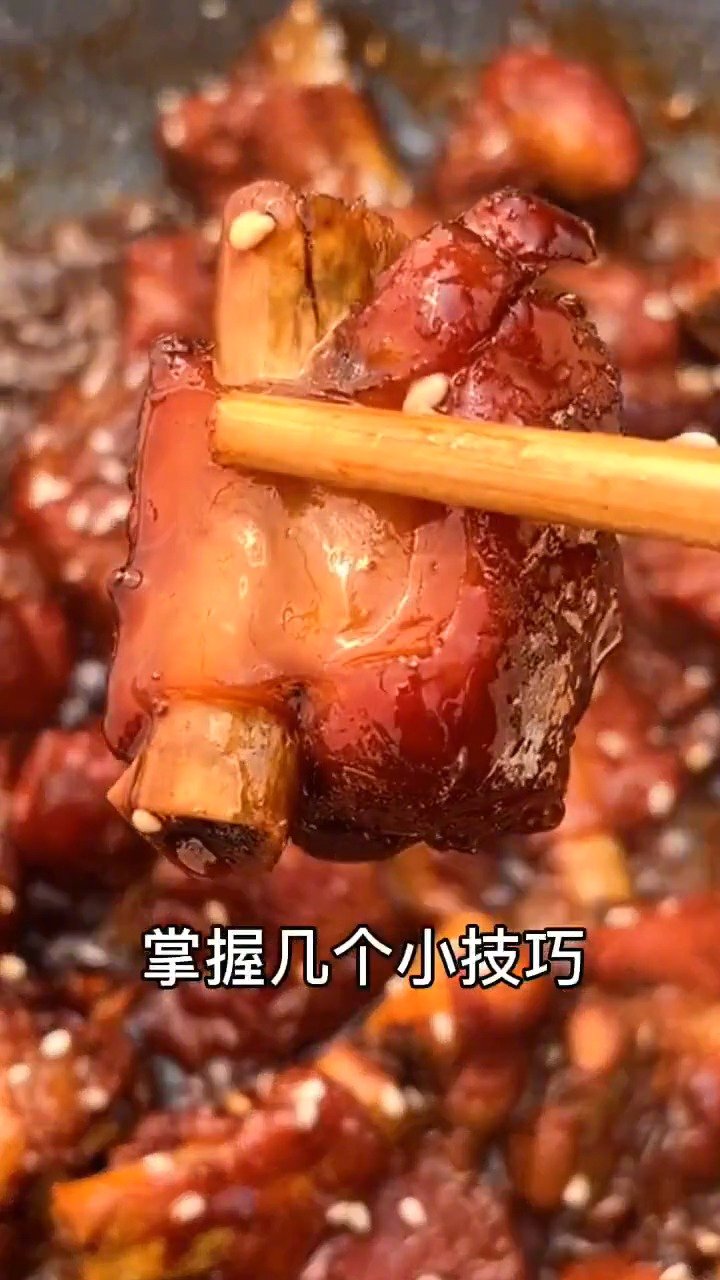 美食之都 不加酱油的糖醋排骨,超级好吃,建议收藏~(美食之都)用微波炉做锅巴有多惊喜不用油