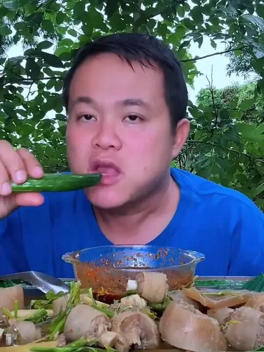 花黄瓜泰国香米饭团野菜炖牛尾巴辣酱汁 创作者扶持计划内容启发搜索种草激励计划泰国大叔泰国美