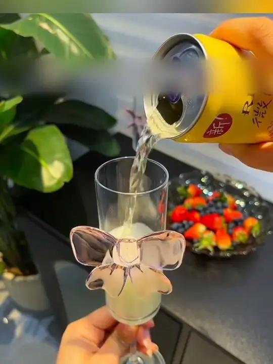 轻奢香槟杯高颜值玻璃杯,创意小众鸡尾酒杯高脚酒杯红酒杯果汁杯子