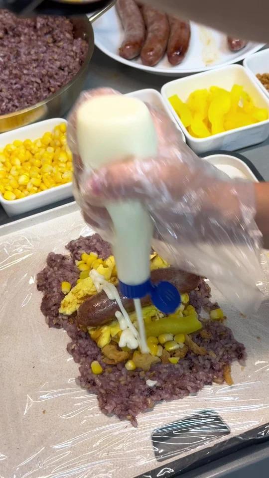 都去做紫米香肠饭团鲜嫩爆汁露营必备