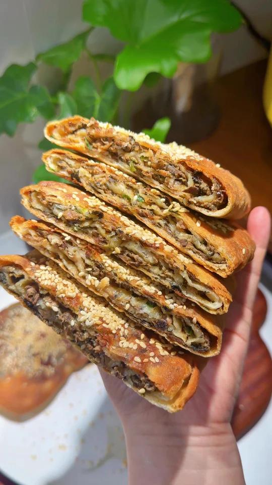 嘎嘎脆！越嚼越香的梅干菜烧饼