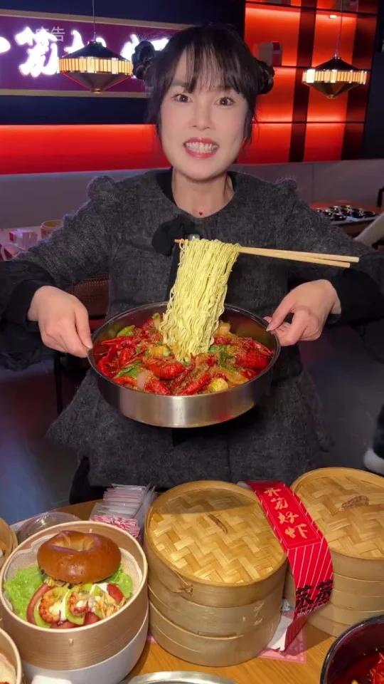 吃龙虾
