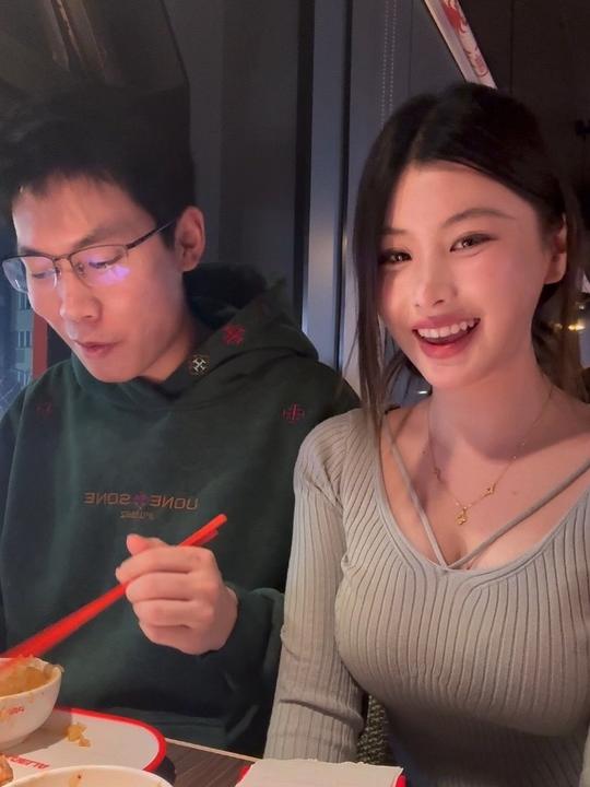 两个人喝一杯奶茶才好喝