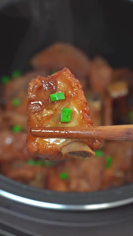 电饭锅排骨 把苹果和排骨分离电饭锅里面出过,就是移到懒人做法糖醋排骨