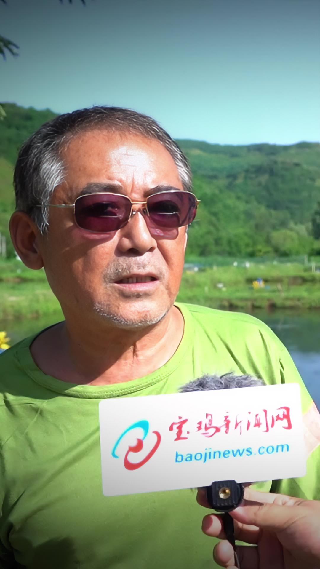 酷大叔马海成和儿子在宝鸡 硖石镇养了几年的澳洲龙虾与新引进的鸭嘴鱼为什么本地市场见不到?为