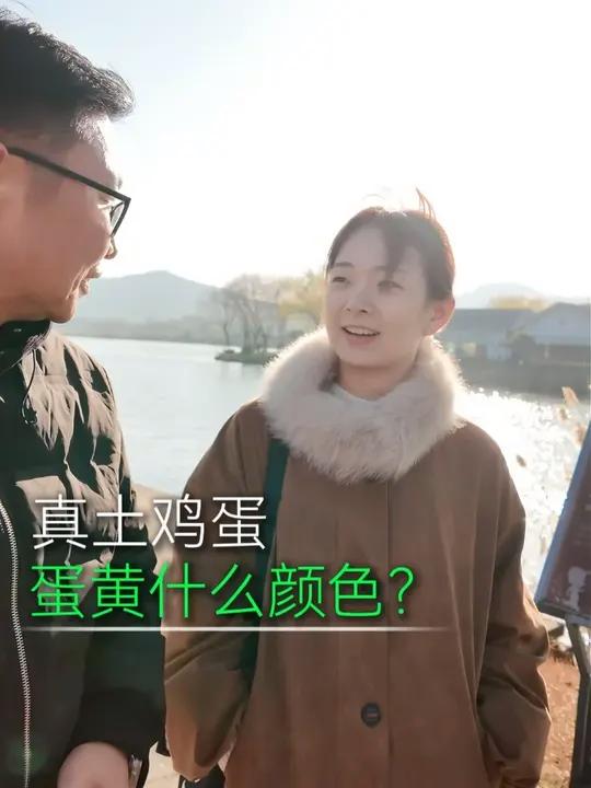 千金难买土鸡蛋，你买的土鸡蛋是什么颜色？蛋黄还澄黄吗？