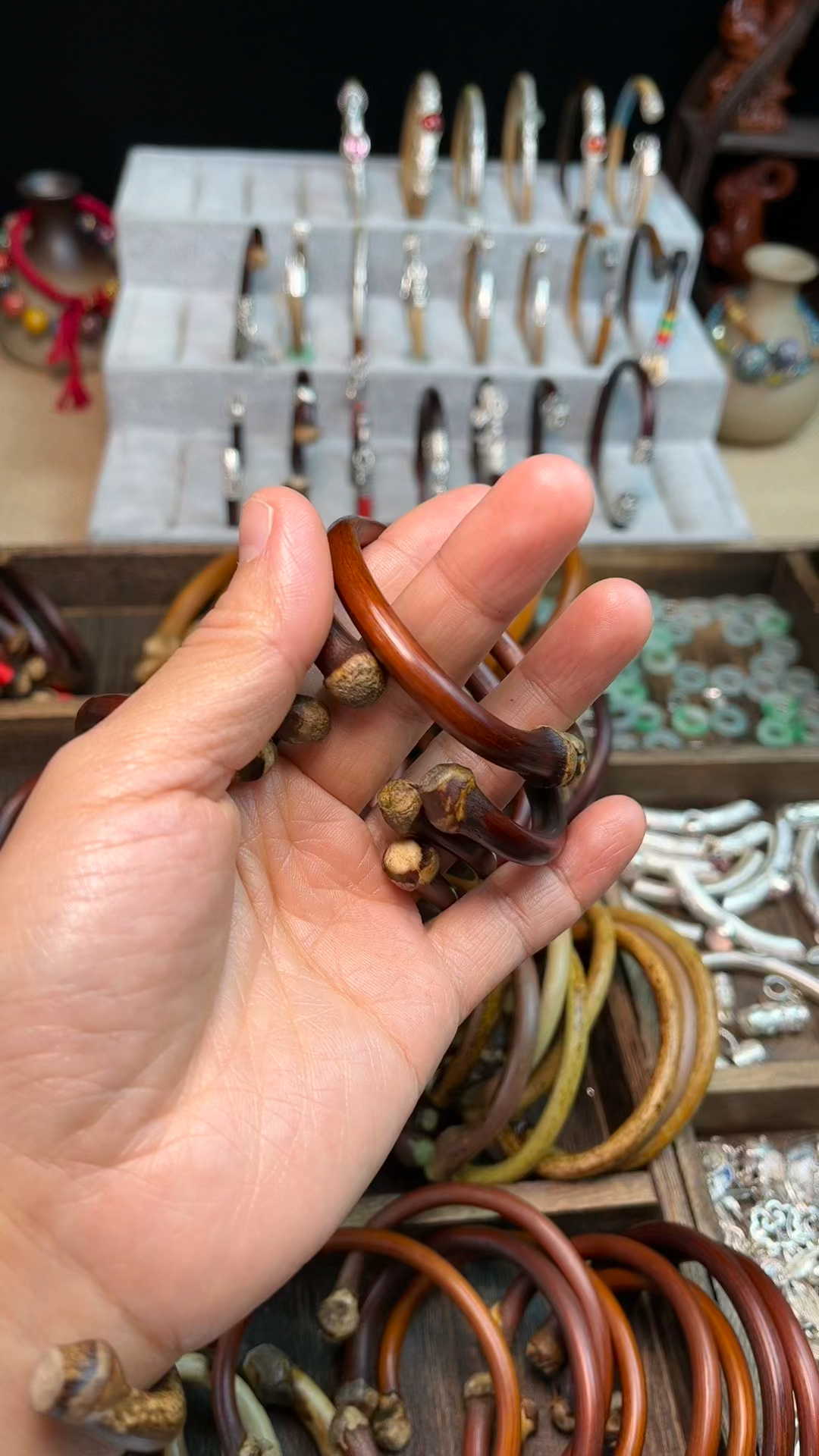 鸡血藤手镯变形了怎么办?快来学一分钟搞定!