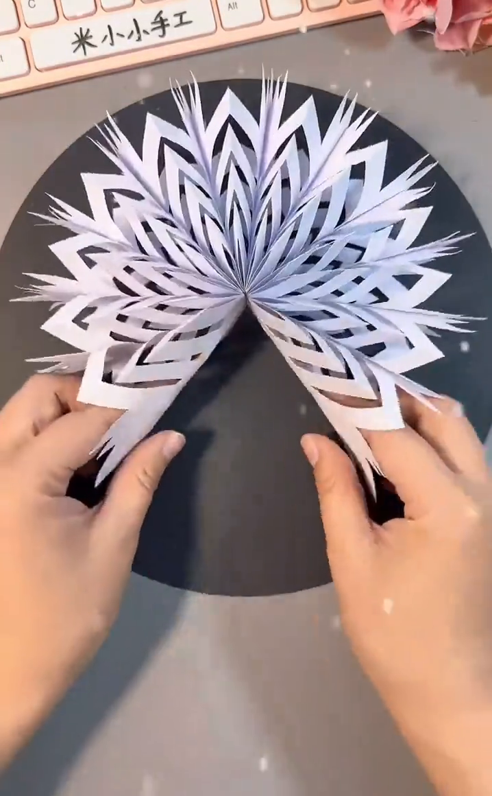 转发收藏!教你做一片立体雪花