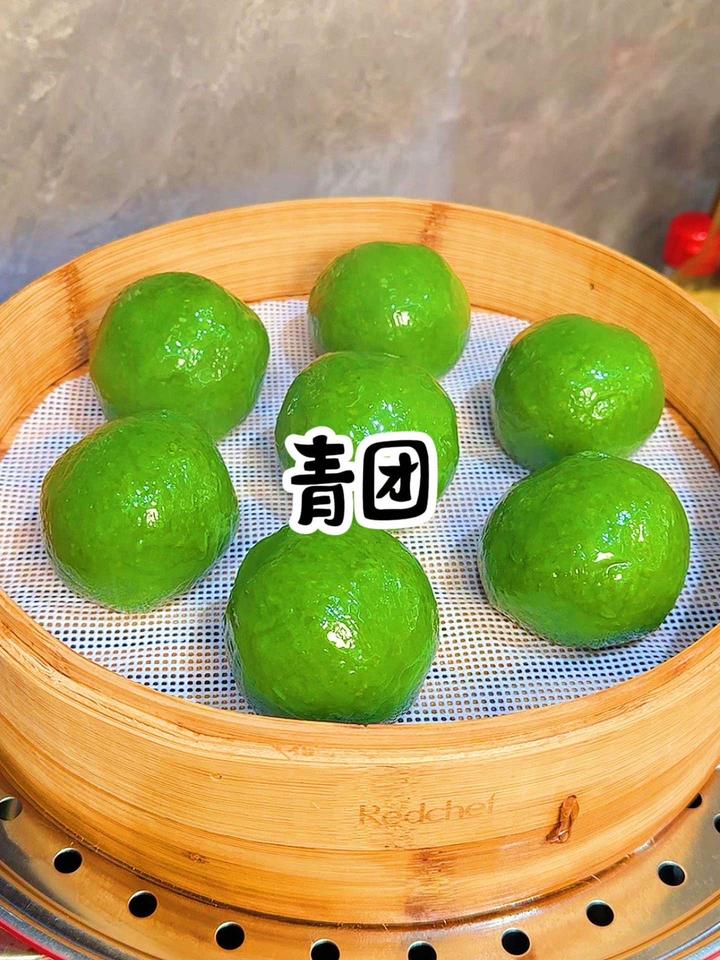 青团像我这样做,颜色翠绿不发黑,口感软糯不变硬!