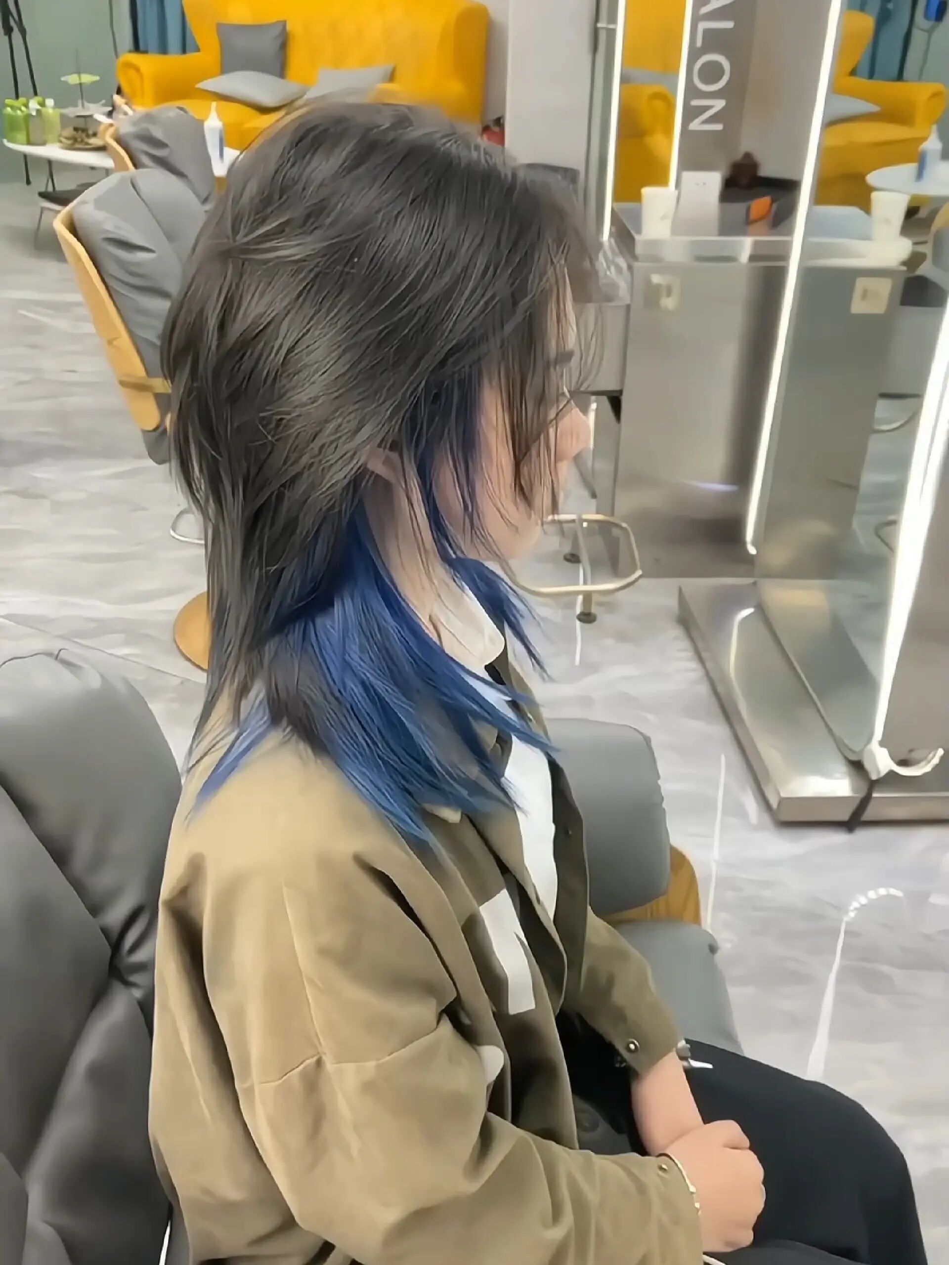 酷酷女生无法拒绝的发型|狼尾鲻鱼头