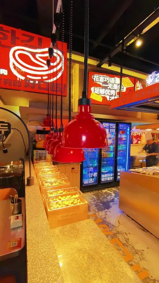 韩国铁板烤肉，食肉者天堂，点燃初秋美食味蕾十年老店吃烤肉就吃韩吉烧自助烤肉