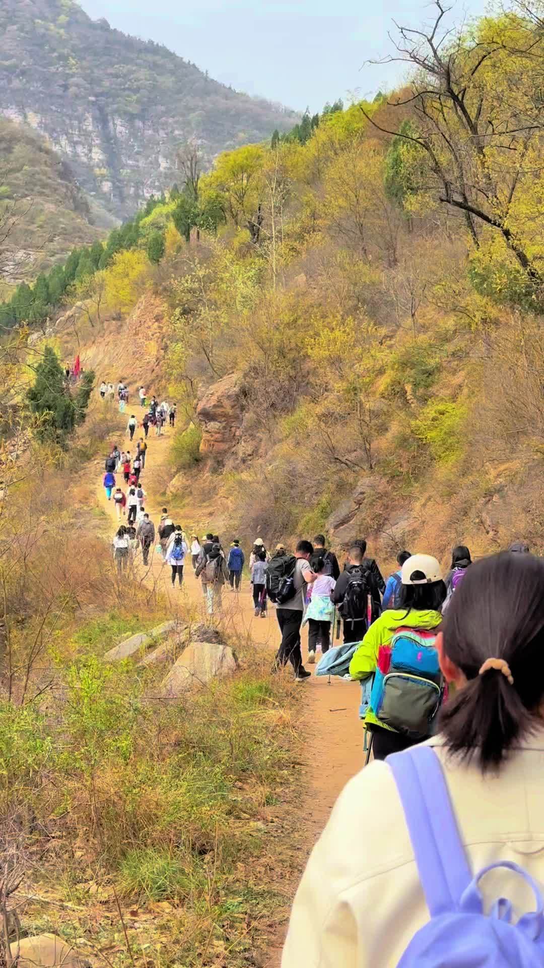 距离郑州仅70公里的嵩山九龙潭 郑州驴友的经典线路 全程有攀爬,有徒步、有高山、有峡谷 可