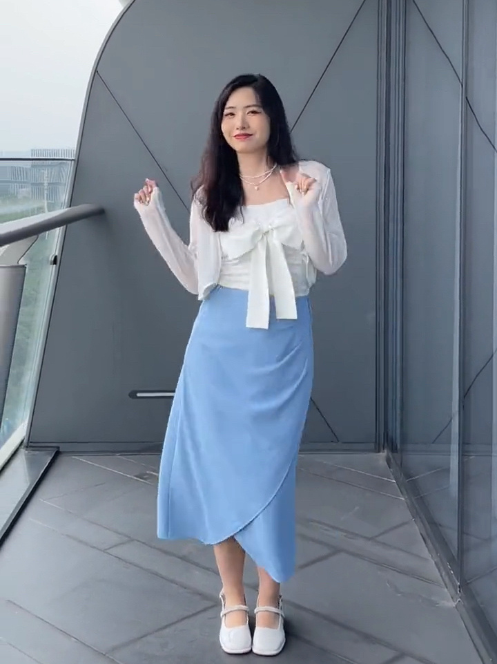 期待夏天1.0 120斤微胖女生蓝色系穿搭