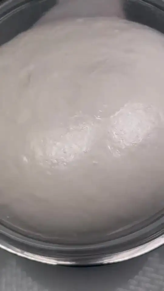 在家就能做!揭秘脆脆披萨的详细制作过程
