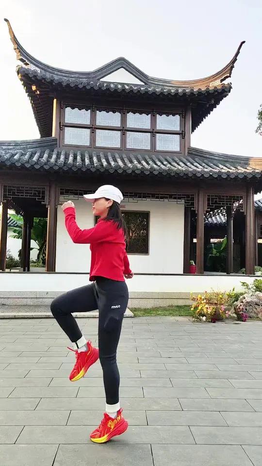 冬天怕冷的姐妹穿上这样的羊羔绒鲨鱼裤,高腰提臀显瘦,运动休闲,一条就能过冬 运动健身 好物