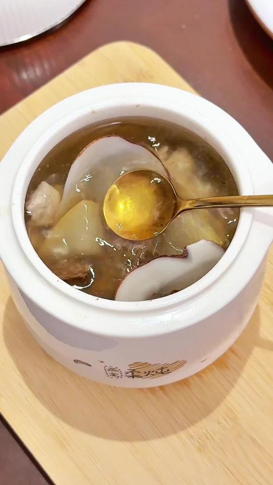 冬天要喝的海底椰雪梨汤真的清润下