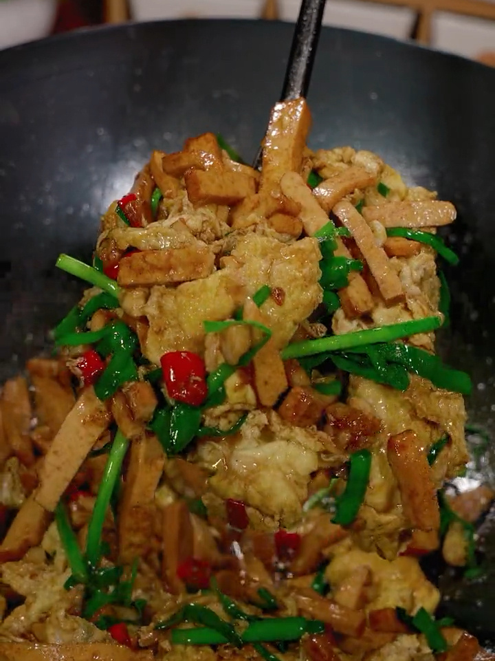 豆腐干炒鸡蛋