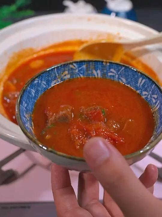 西红柿牛腩汤的做法